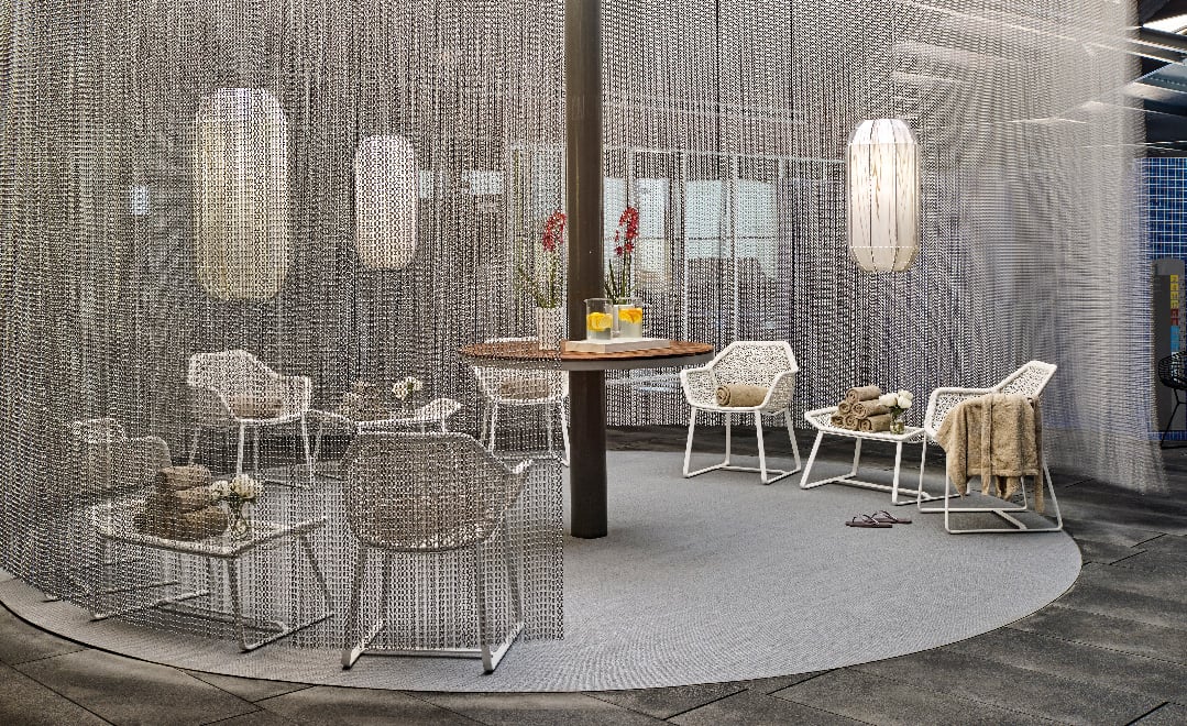 Minimalist hotel-lobby-with-lamps-made-of-natural-wood-veneer-FSC