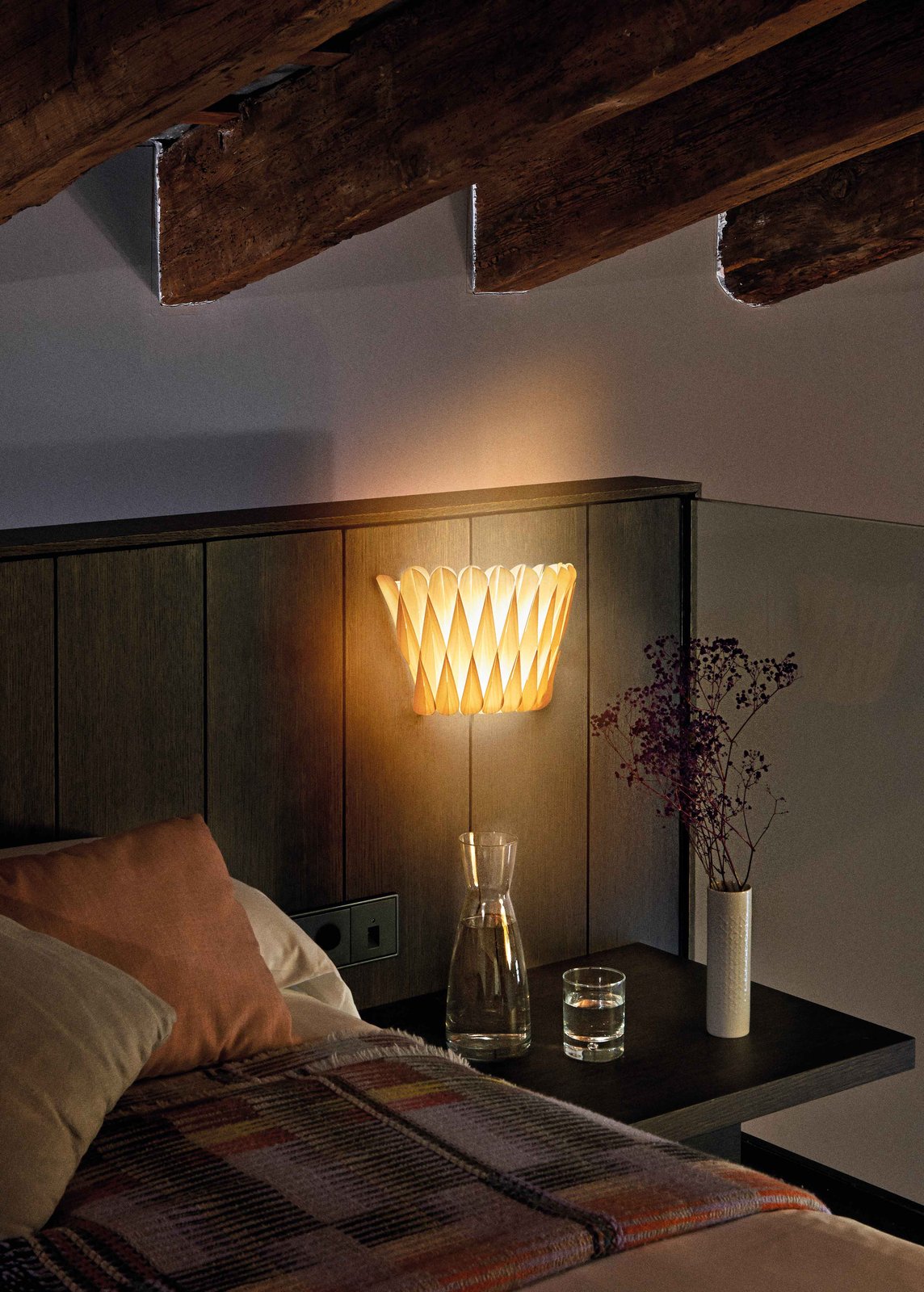 The natural-and-handcrafted-wooden-lamp-design-creates-a-relaxing-atmosphere